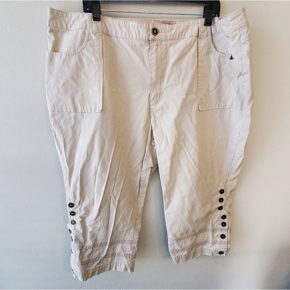 Venezia cream capri pants plus size 22‎